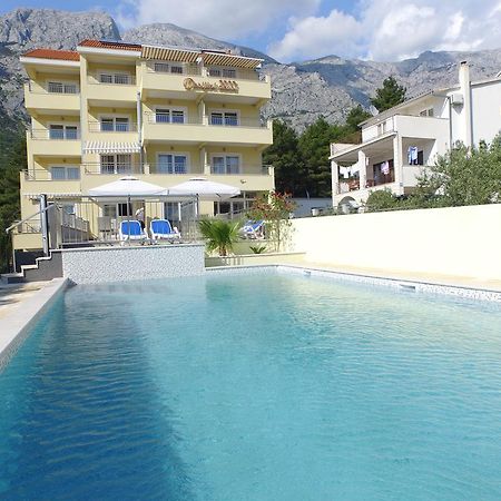 Dorijini Dvori Bed & Breakfast Baška Voda Екстериор снимка
