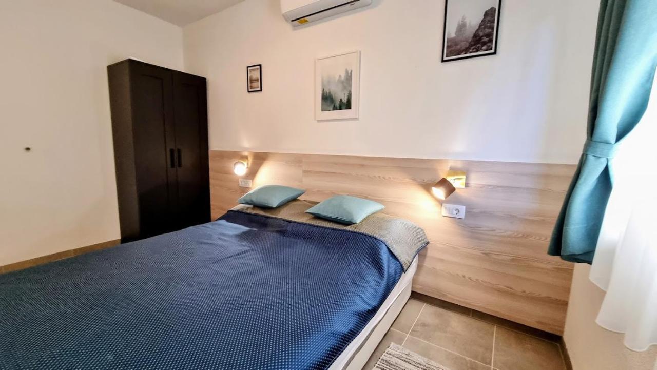 Dorijini Dvori Bed & Breakfast Baška Voda Екстериор снимка