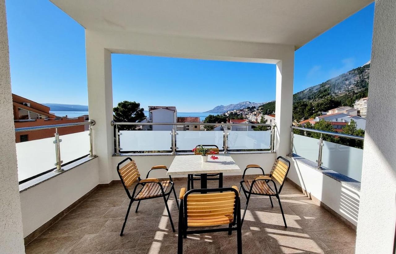 Dorijini Dvori Bed & Breakfast Baška Voda Екстериор снимка