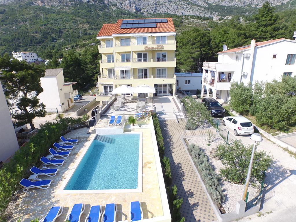 Dorijini Dvori Bed & Breakfast Baška Voda Екстериор снимка