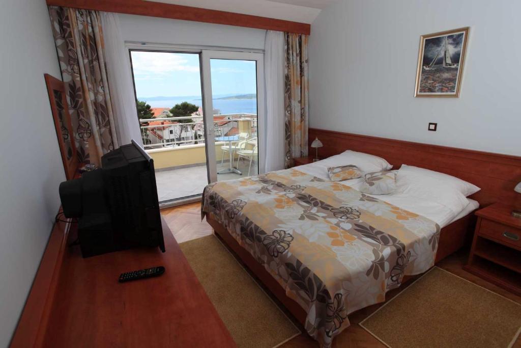 Dorijini Dvori Bed & Breakfast Baška Voda Екстериор снимка