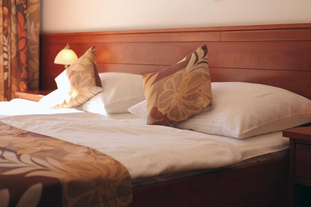 Dorijini Dvori Bed & Breakfast Baška Voda Екстериор снимка