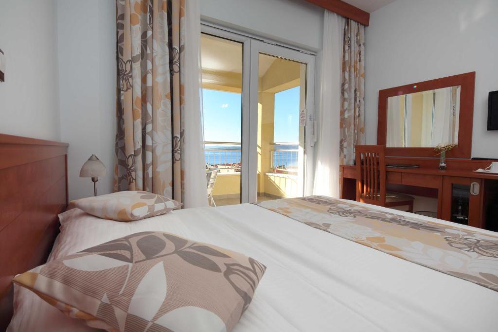 Dorijini Dvori Bed & Breakfast Baška Voda Екстериор снимка