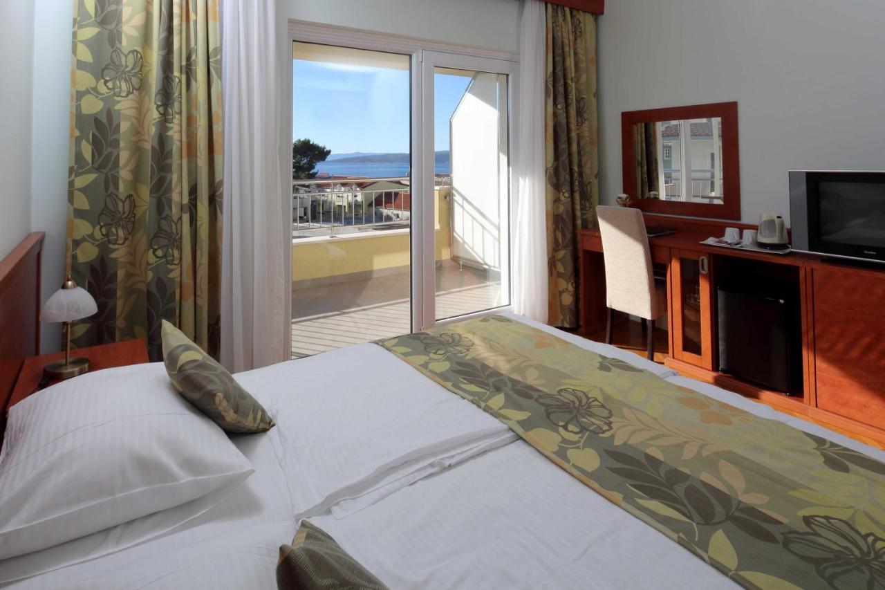 Dorijini Dvori Bed & Breakfast Baška Voda Екстериор снимка